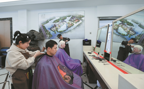Hangzhou hairdresser is a deft cut above the rest