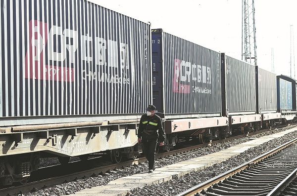 China-Europe railway keeps global supply chain on track