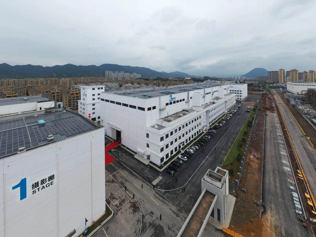 World's biggest TV, film studio debuts in Hengdian park