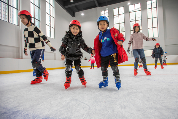 Young skaters in Jinhua 