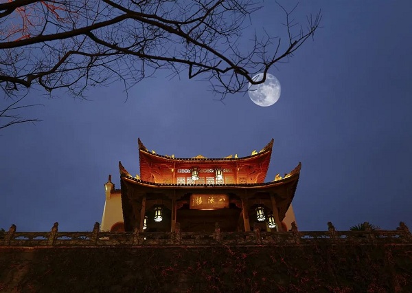 Where to admire the moon during Mid-Autumn Festival