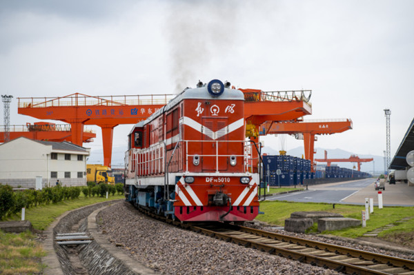 Yiwu-Xinjiang-Europe freight train sees robust growth