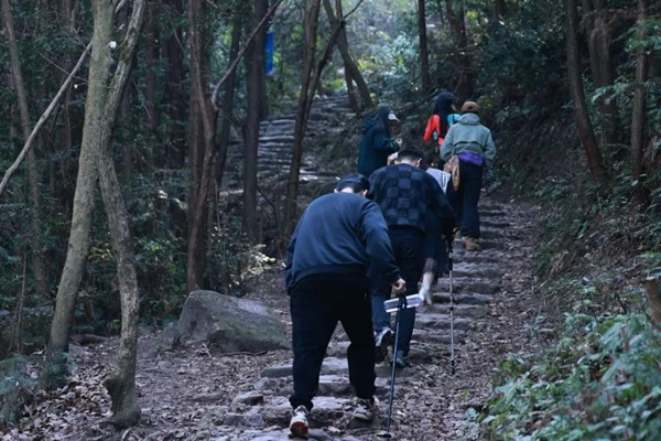 Huangdi ancient path: Where nature and history converge