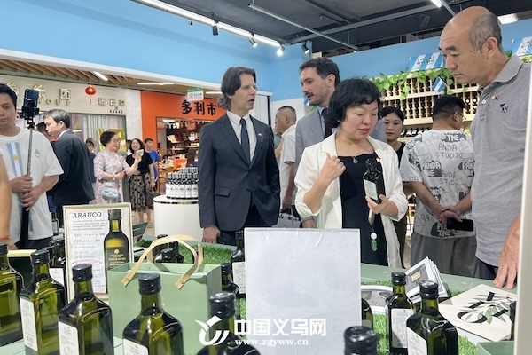 Argentine products shine at Yiwu-Argentina Day event 