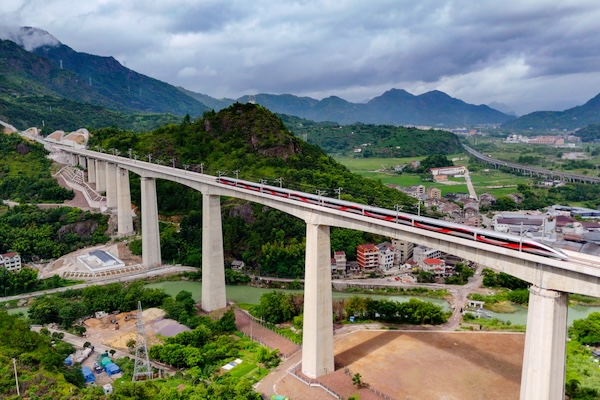 New high-speed railway launched to boost integration of China's Yangtze River Delta