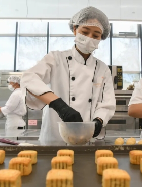 Fig mooncakes hit markets in Jinhua