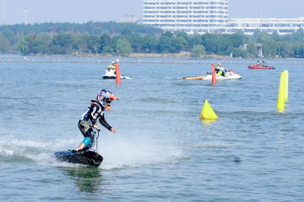 National Electric Surfing Championship makes a splash in Jinhua