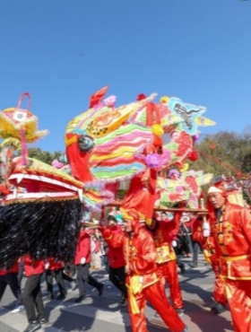 Jinhua's bench dragon dance showcases centuries of tradition