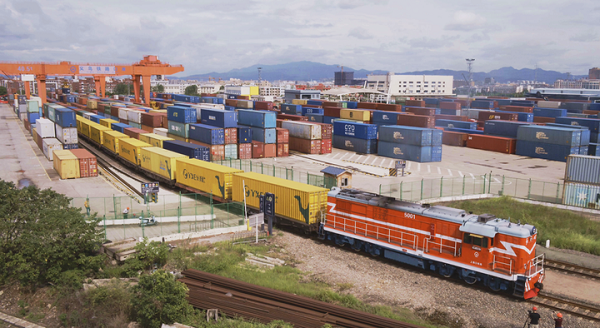 370 Yiwu-Xinjiang-Europe freight trains operate in Q1