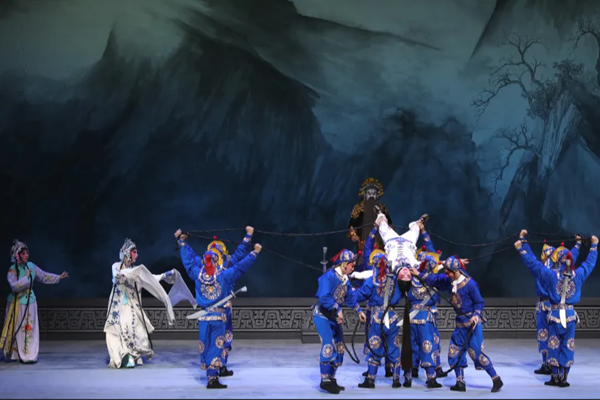 Hong Kong audience mesmerized by Zhejiang's Wuju Opera 
