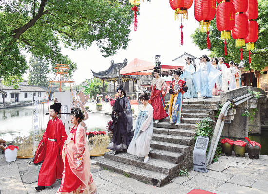 Shaoxing receives 2.77m tourists during holiday