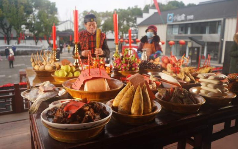 Locals celebrate Chinese New Year in Shaoxing
