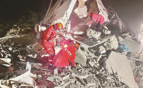 Shaoxing rescuers rush to save lives in Turkiye