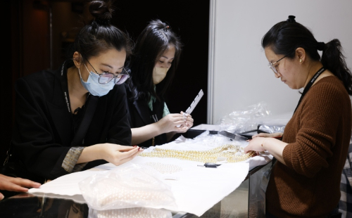 Zhuji pearl companies seek cooperation in Hong Kong