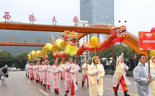Lantern festival parade revived after a decade