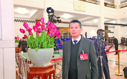 Village Party chief calls for strengthening rural sports industry