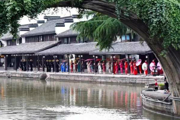 Keqiao sees 612,600 tourists for Duanwu holiday