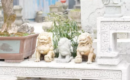 Inheritor of Shaoxing's stone-carving heritage
