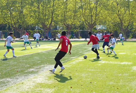 Shaoxing University holds soccer match to welcome Asian Games