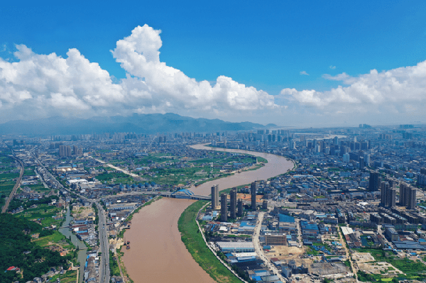 China's first farmer's city leads urbanization reform
