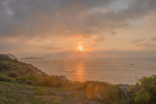 Shared by Nature: Build marine national parks in densely-populated areas