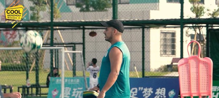 A Brazilian football coach's new life in Wenzhou