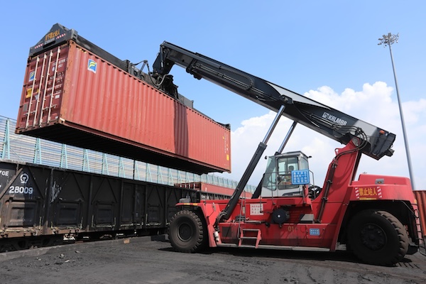 Wenzhou Port achieves record-breaking sea-rail transport in Jan