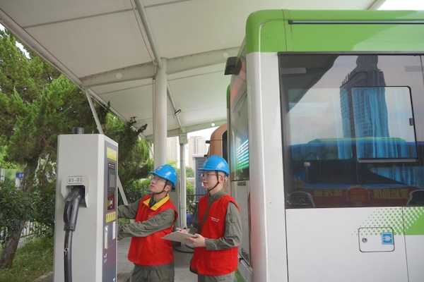 State Grid Wenzhou Power Supply Company speeds up charging of buses