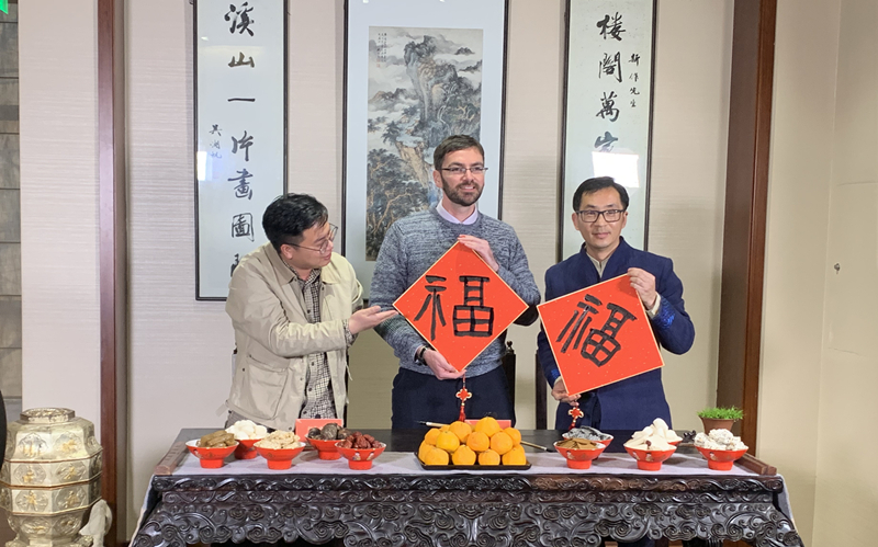 Expat professor in Wenzhou invited to talk on Lunar New Year