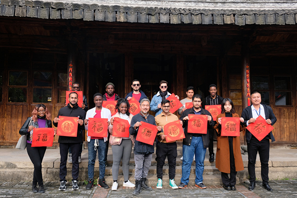 Expats celebrate New Year in overseas Chinese village