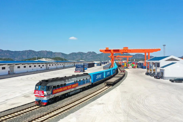 Sea-rail transportation facilitates Wenzhou foreign trade