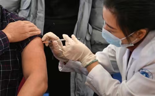 COVID-19 vaccination for international students in China
