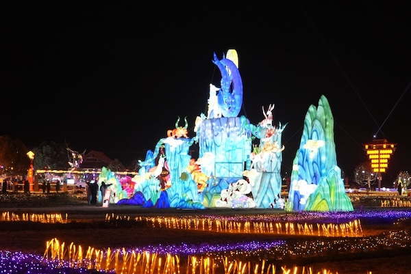 Wenzhou town's lanterns dazzle visitors