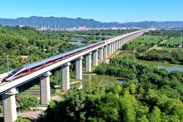 Hangzhou-Wenzhou High-Speed Railway begins trial operation