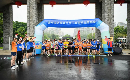 Academician joins morning run in Wenzhou