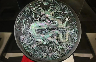 Wenzhou's mother-of-pearl crafts show outstanding artistic value