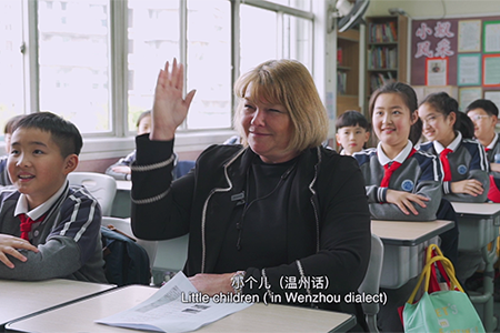 US professor explores Wenzhou's child-friendly development