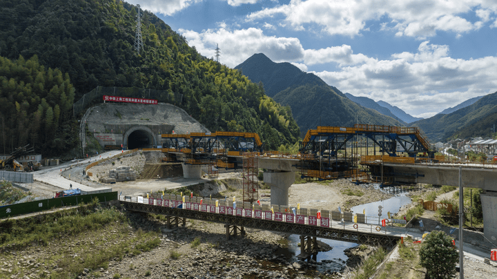 CR24 steps up work on high-speed line