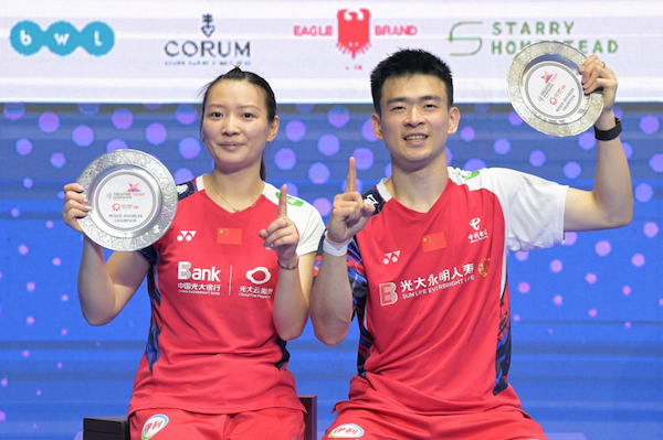 'Yasi' duo wins first Singapore Open mixed doubles title