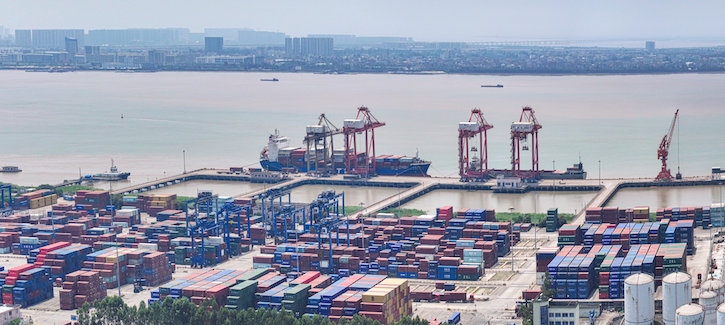 Wenzhou Port's container throughput exceeds 700,000 TEUs