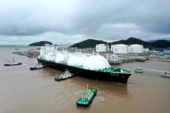 去年10月13日，新奥舟山LNG接收站码头迎来第100艘LNG船靠泊。.jpg
