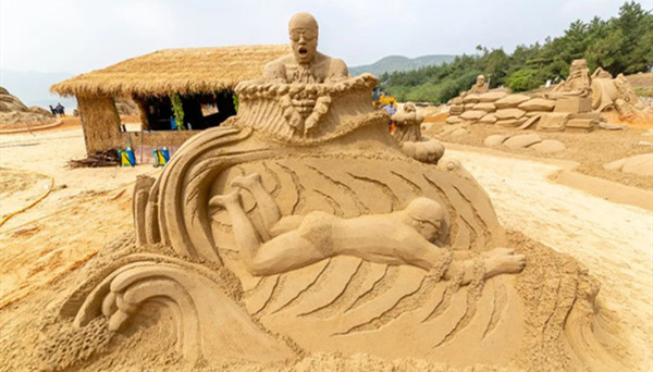 Zhoushan creates sand sculptures for 25th China International Sand Sculpture Festival