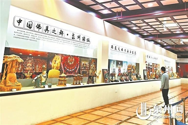 Fine carving art exhibition shines brilliantly
