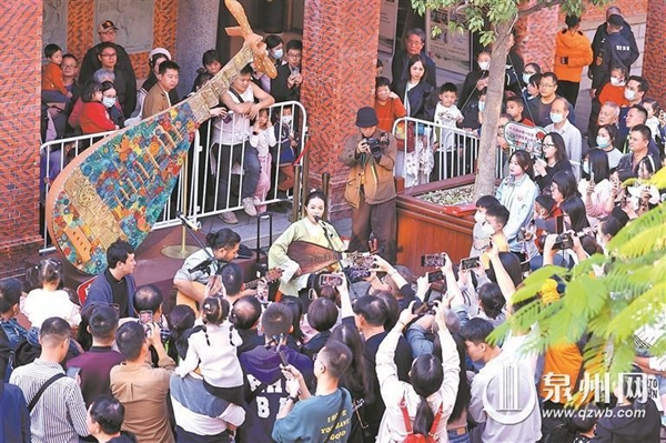 3rd Fujian Folk and Street Cultural Art Performance Parade starts