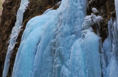 Icefall in Gansu finds favor