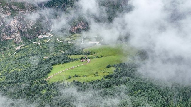 Dispel clouds to find a green wonderland in Zhagana