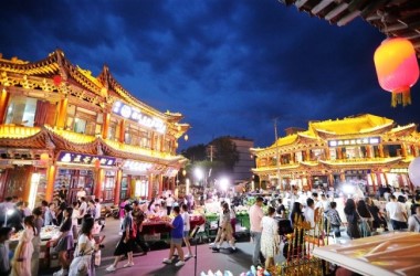 Night market enlivens Ganzhou