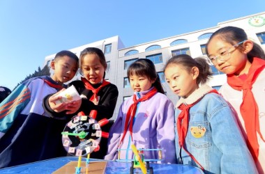 Science and technology festival kicks off in Zhangye