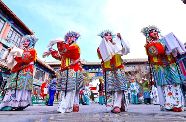 Traditional opera contest heralds Lantern Festival in Zhangye