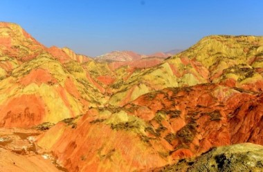 Indulge in the charming Danxia landscapes of Lanzhou